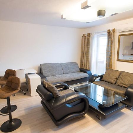 Apartment Vodni With Parking Brno Esterno foto