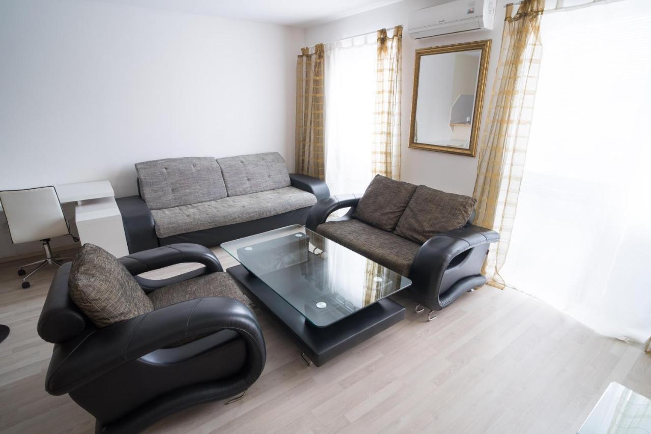 Apartment Vodni With Parking Brno Esterno foto
